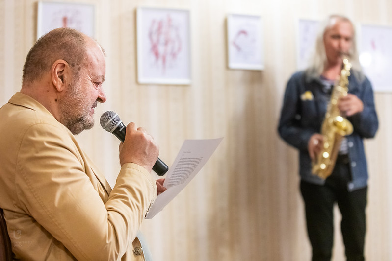 Muzyczny performance Grzegorza Wróblewskiego