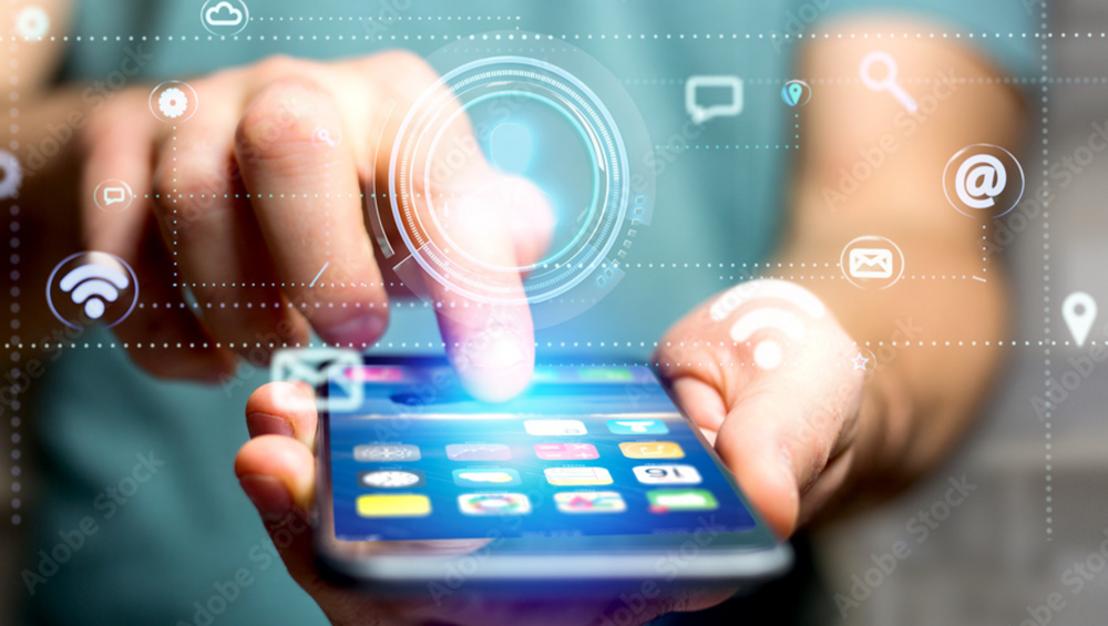 Ekran smartfona z dłonią