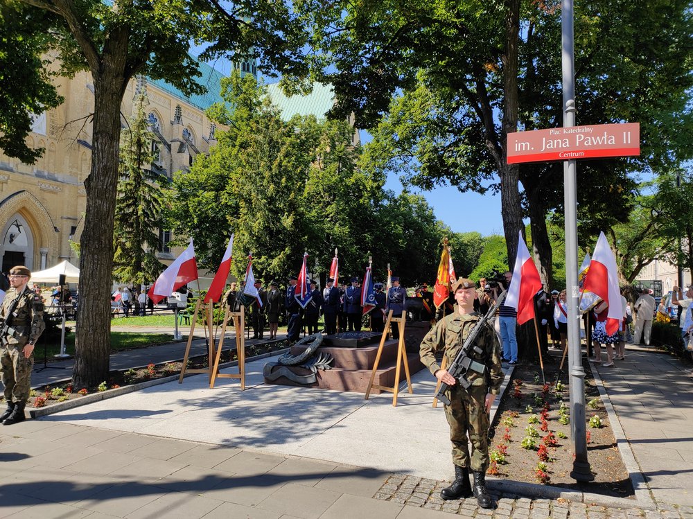 uroczystości przed Bazyliką Archikatedralną przy Grobie Nieznanego Żołnierza