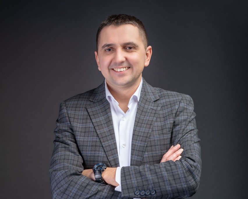 dyrektor Paweł Mokrzycki