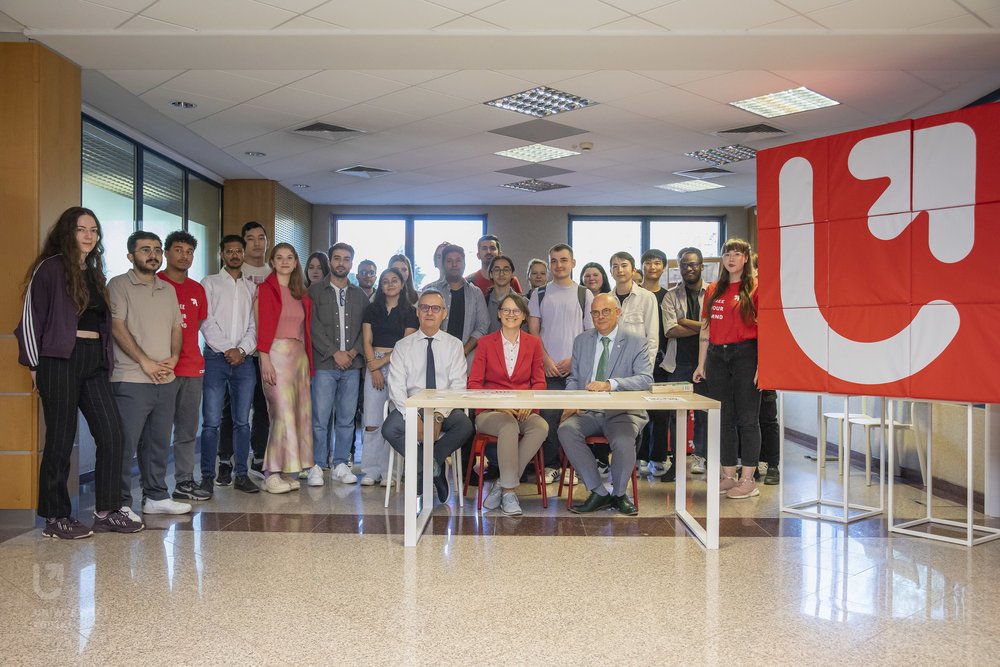 zdjęcie grupowe przy Welcome Point