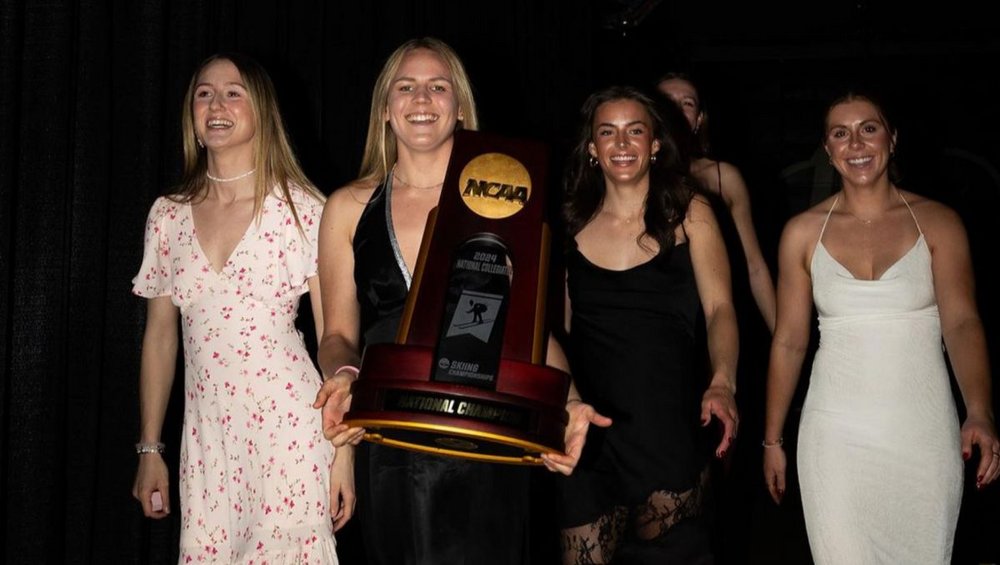 Magdalena Łuczak z pucharem