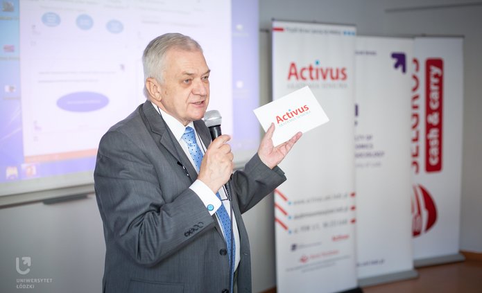 Marek Chałas Prezes Fundacji Activus podczas zajęć.