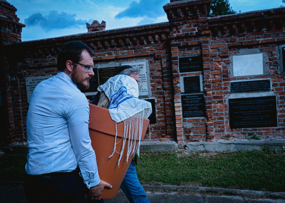 pogrzeb zwojów Tory