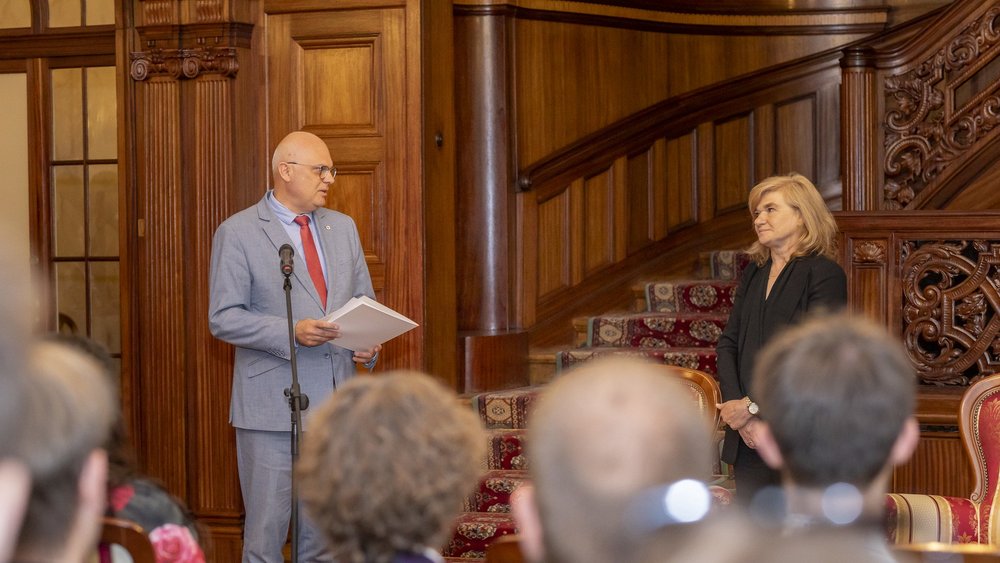 prorektor i rektor UŁ podczas uroczystości w Pałacu Biedermanna