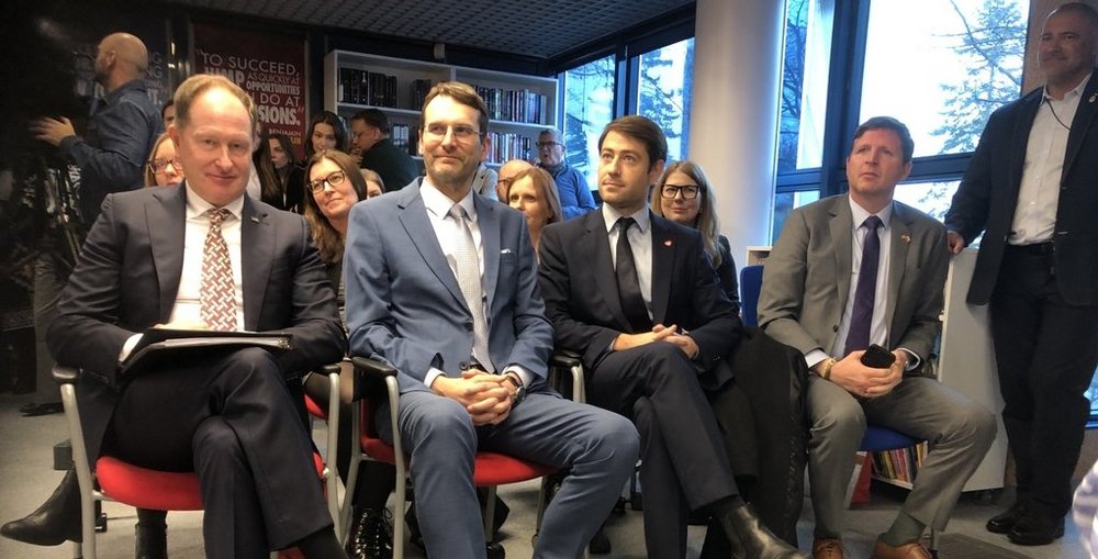 wizyta ambasadora USA w American Corner UŁ