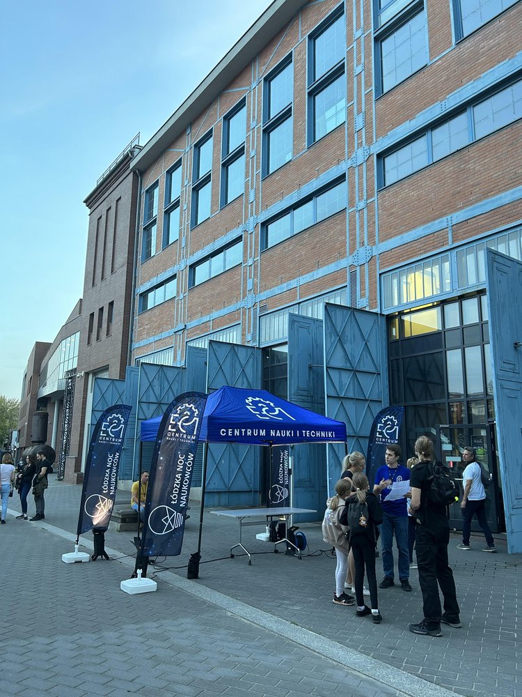 wejście do EC1 na noc naukowców 