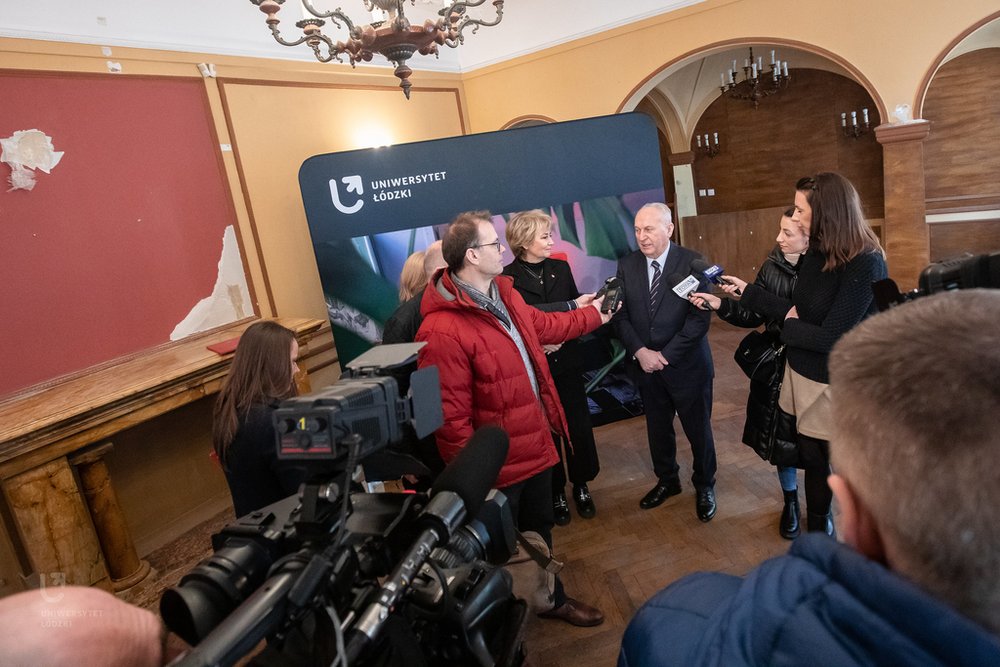 Motyl - briefing prasowy