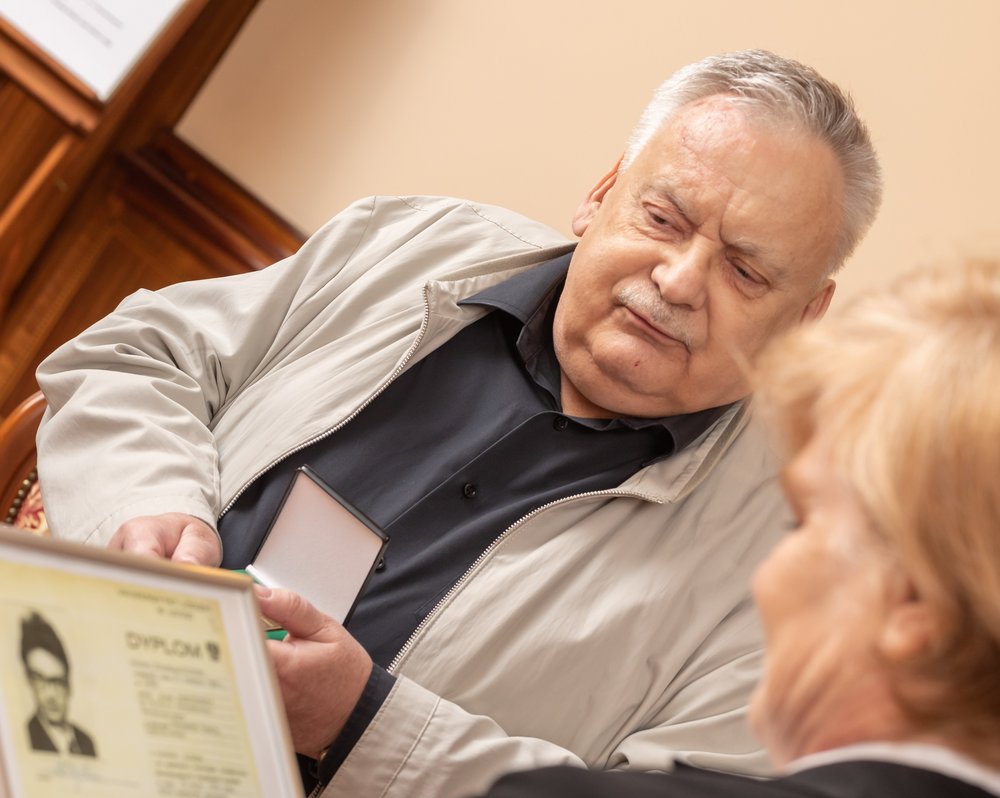 fot. Maciej Andrzejewski, Centrum Promocji UŁ Andrzej Sapkowski i Rektor UŁ