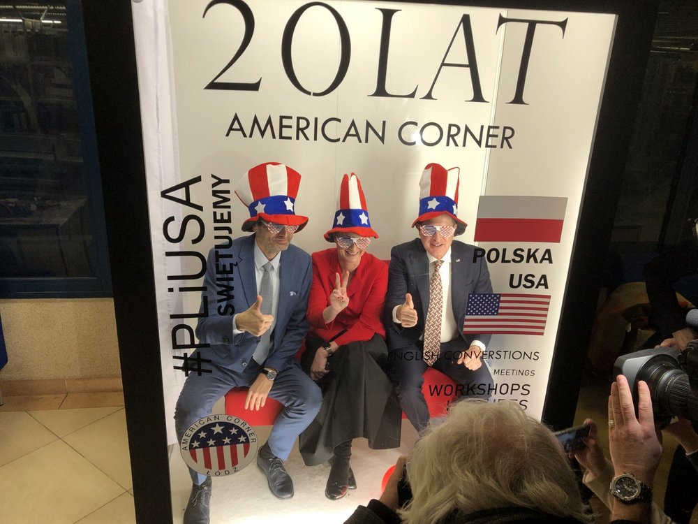 wizyta ambasadora USA w American Corner UŁ