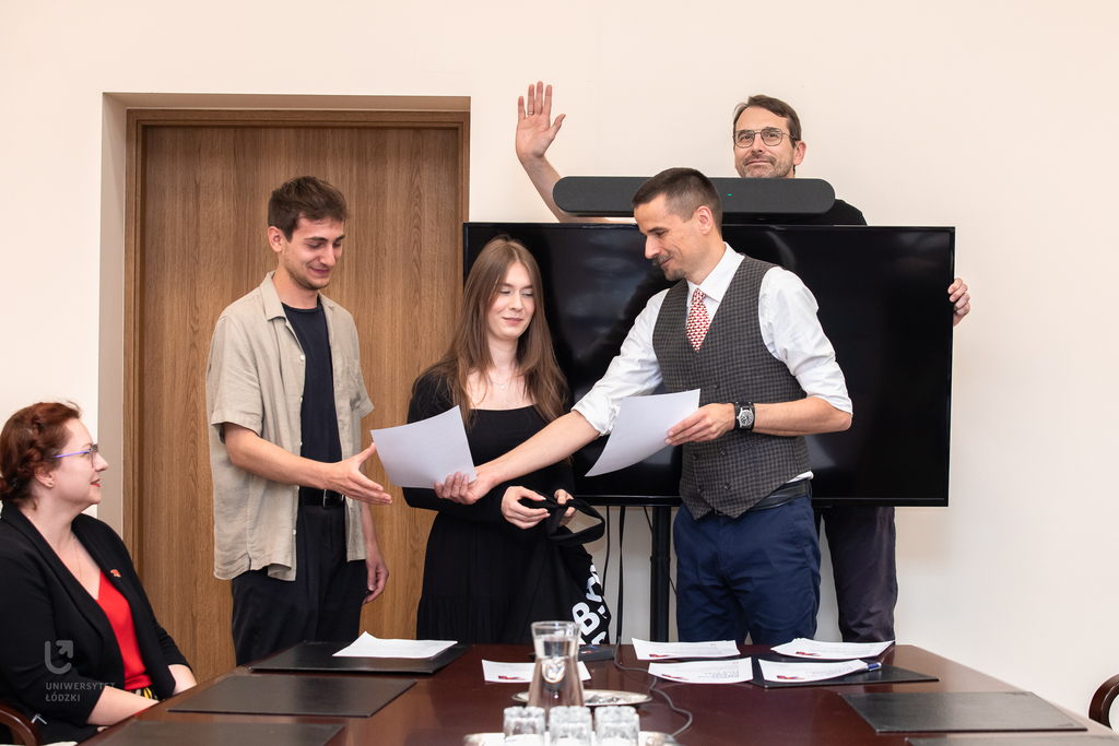 Moment wręczenia nagród