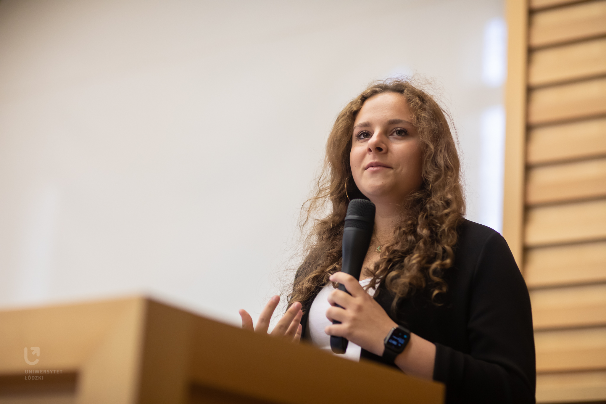 uczestniczka programu podczas prezentacji