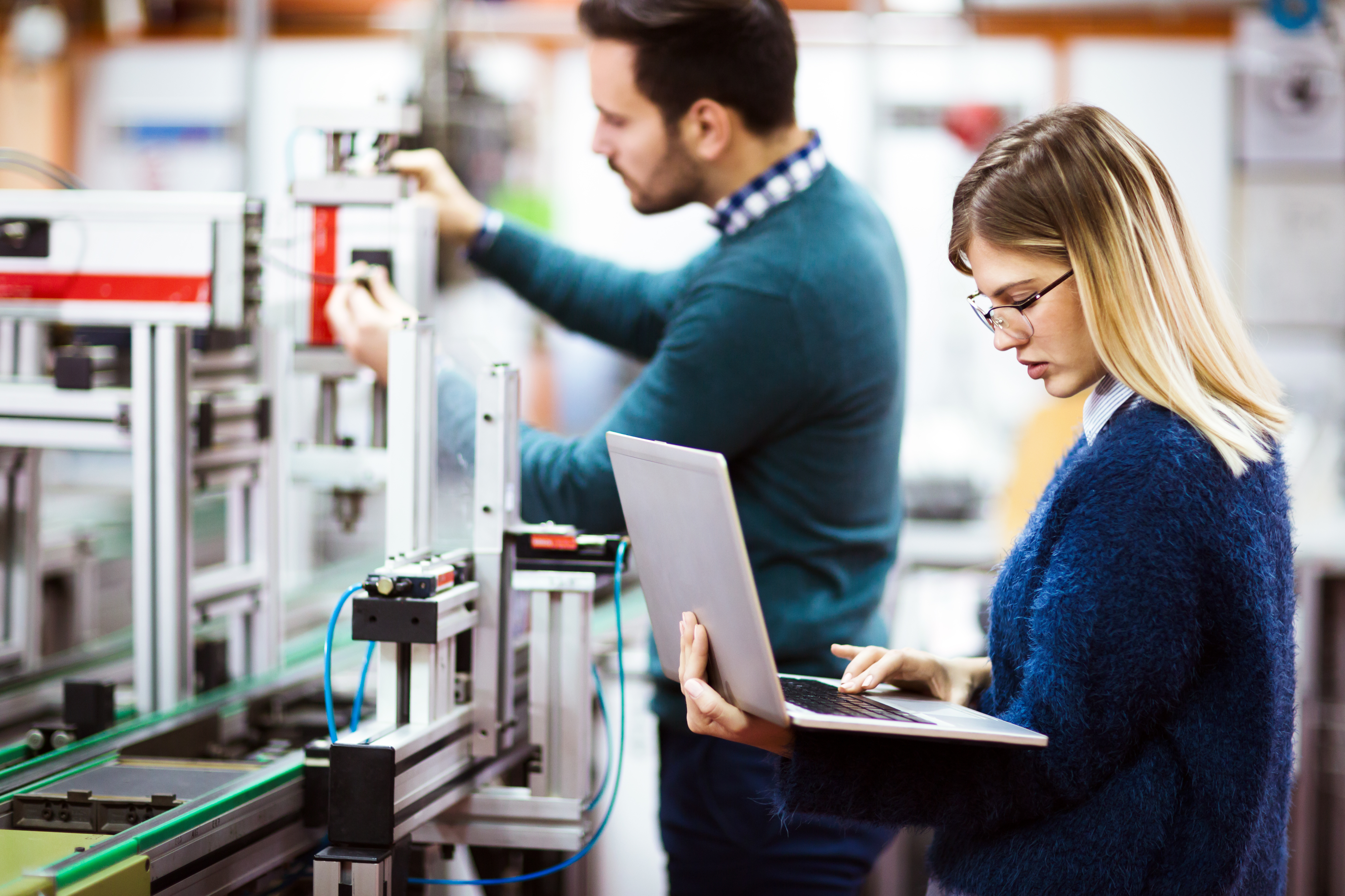 naukowcy podczas pracy