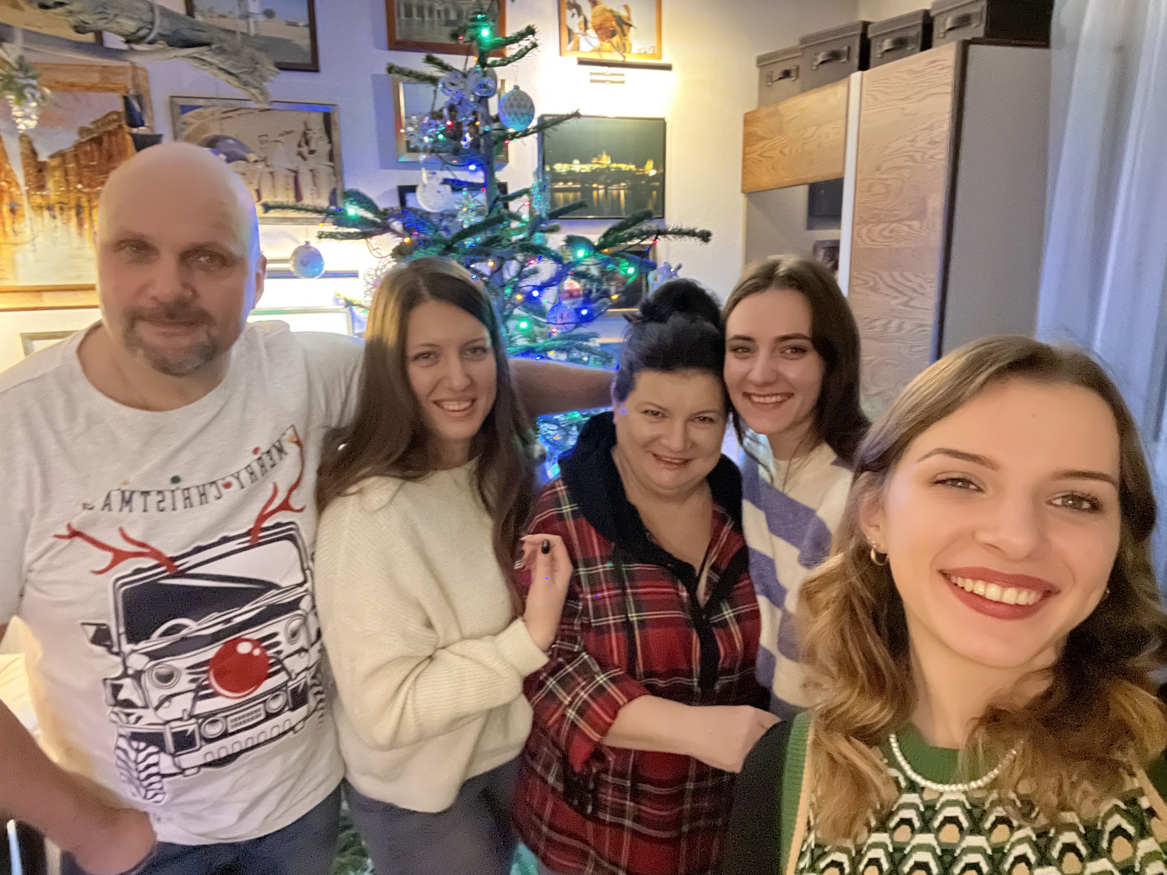 Uczestnicy akcji UŁ Gość na Gwiazdkę