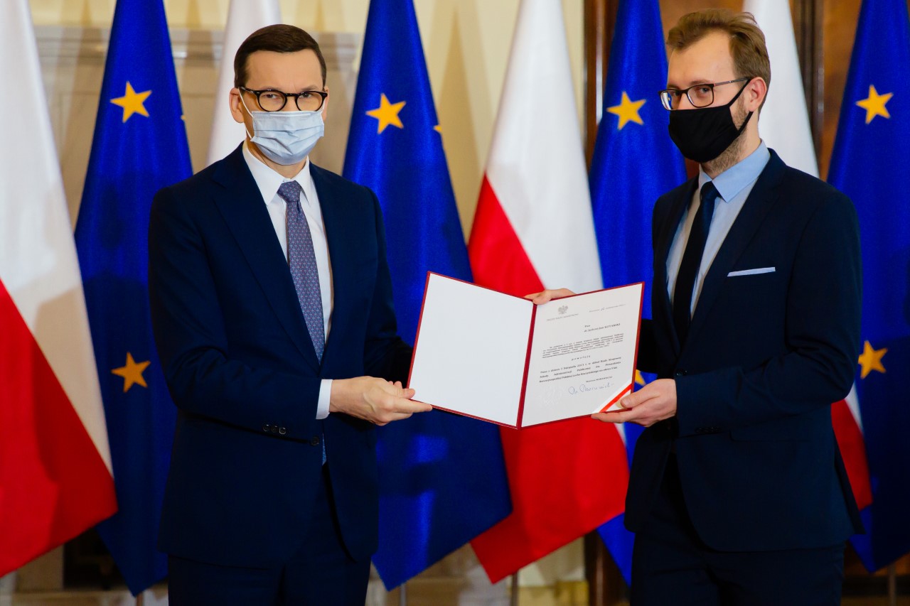 Premier Mateusz Morawiecki z dr Jędrzejem Kotarskim