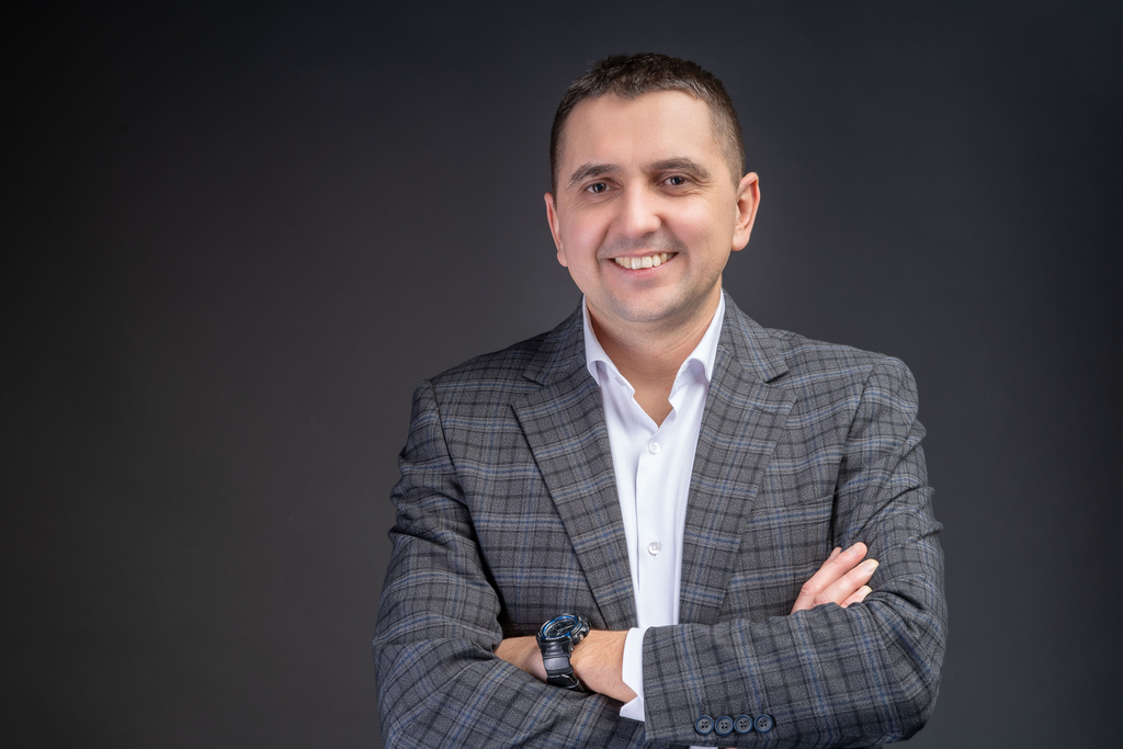 dyrektor Paweł Mokrzycki