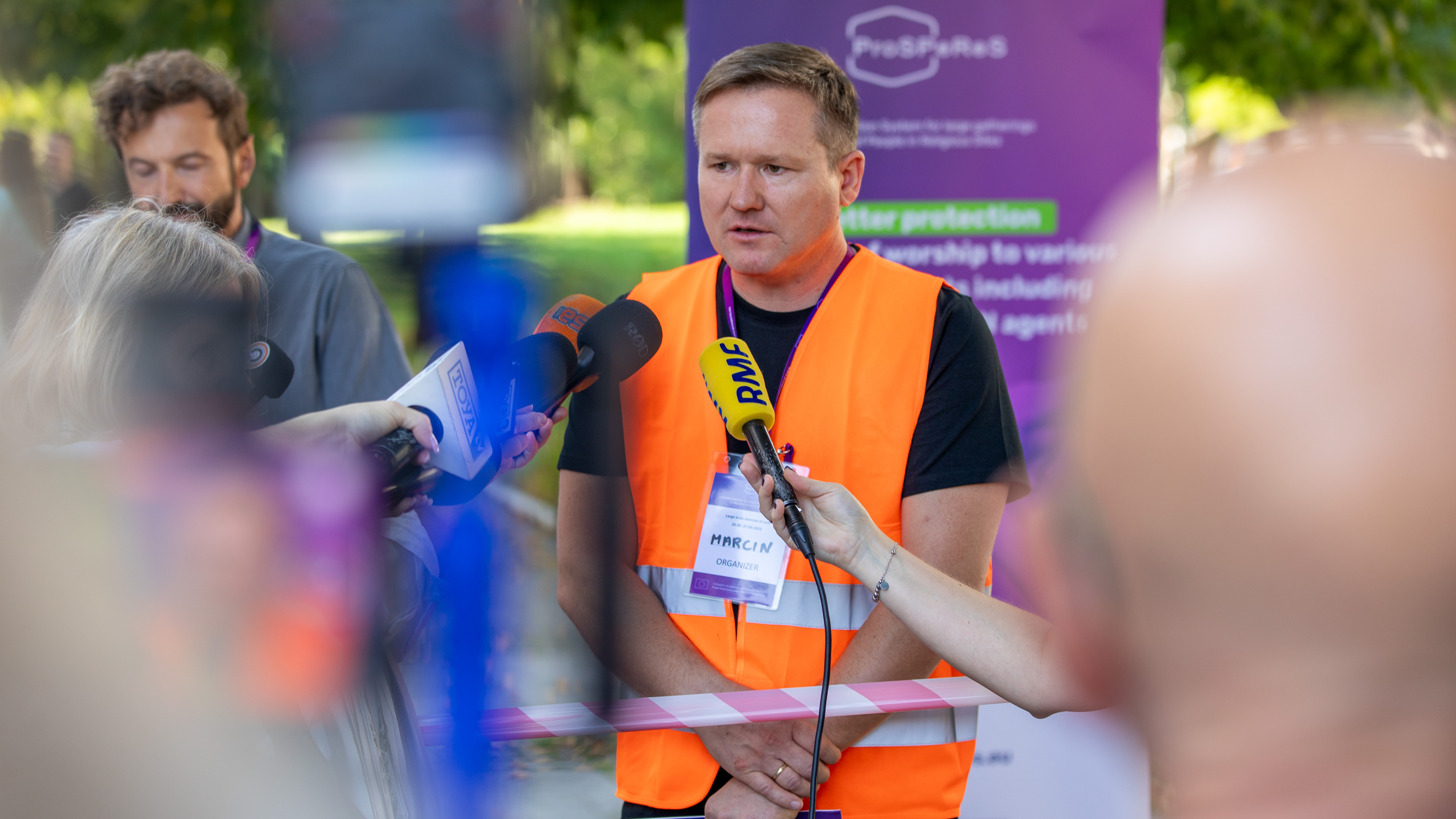 Marcin Podogrocki podczas konf prasowej